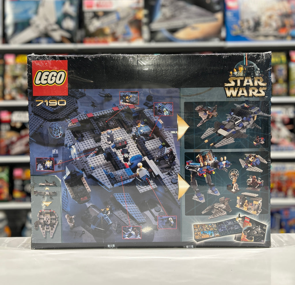 Millennium Falcon, 7190