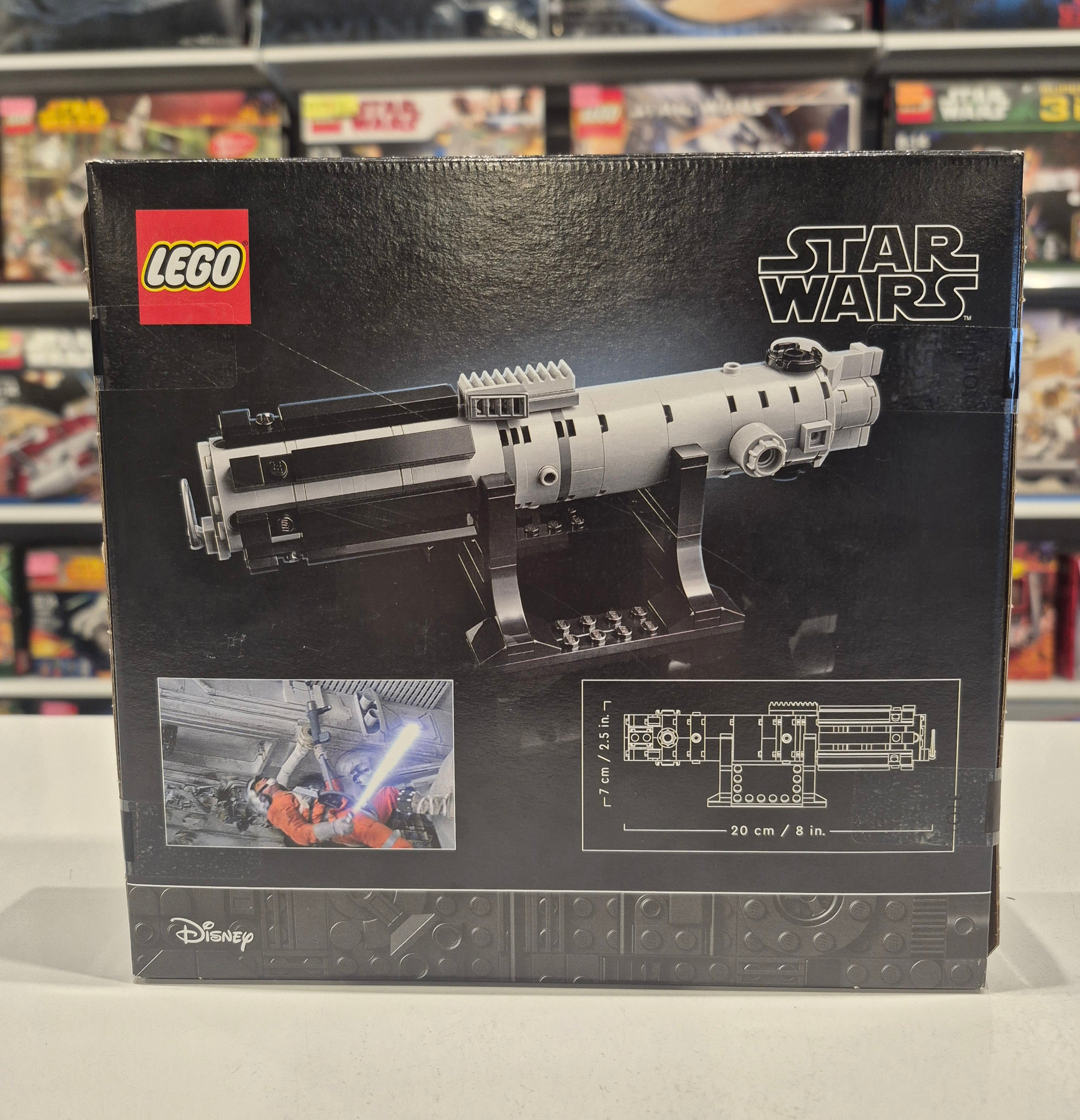 Luke Skywalker’s Lightsaber, 40483