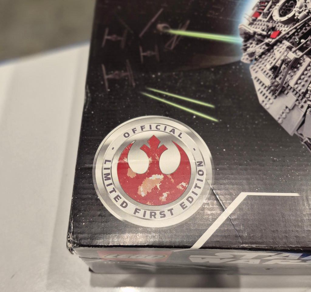 UCS Millennium Falcon (Limited Certificate Version), 10179