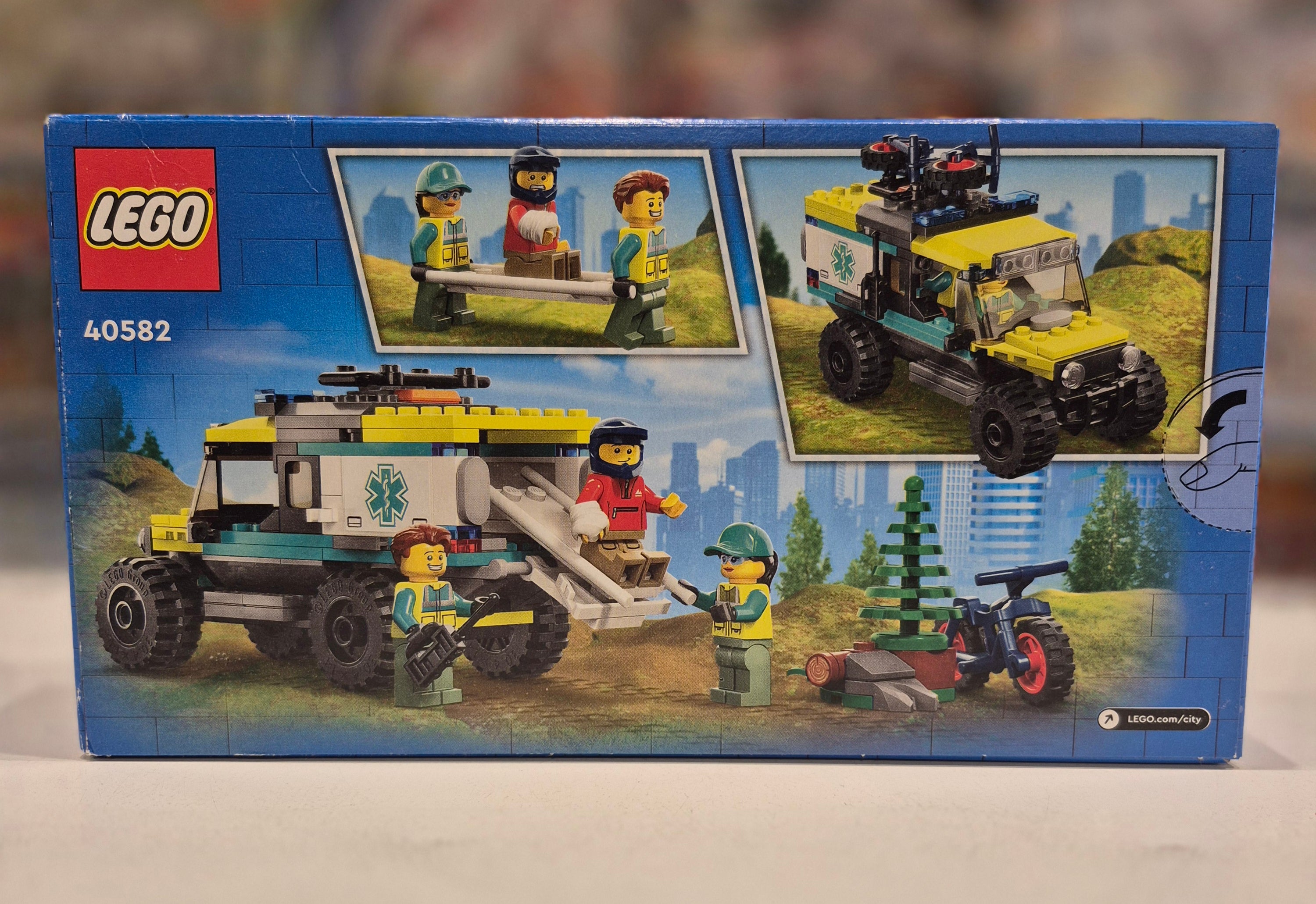 4x4 Off-Road Ambulance Rescue, 40582